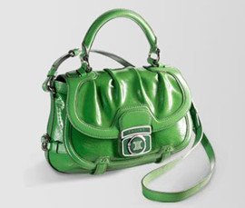 An Organized Handbag: The Ultimate Symbol of a Smart Woman