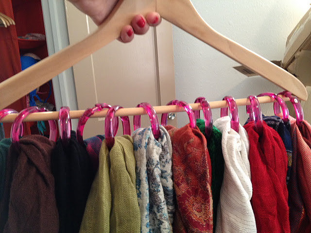 scarf-organizer