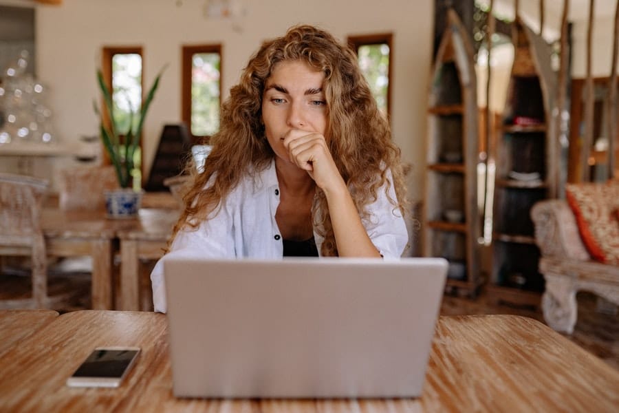 woman-doing-research